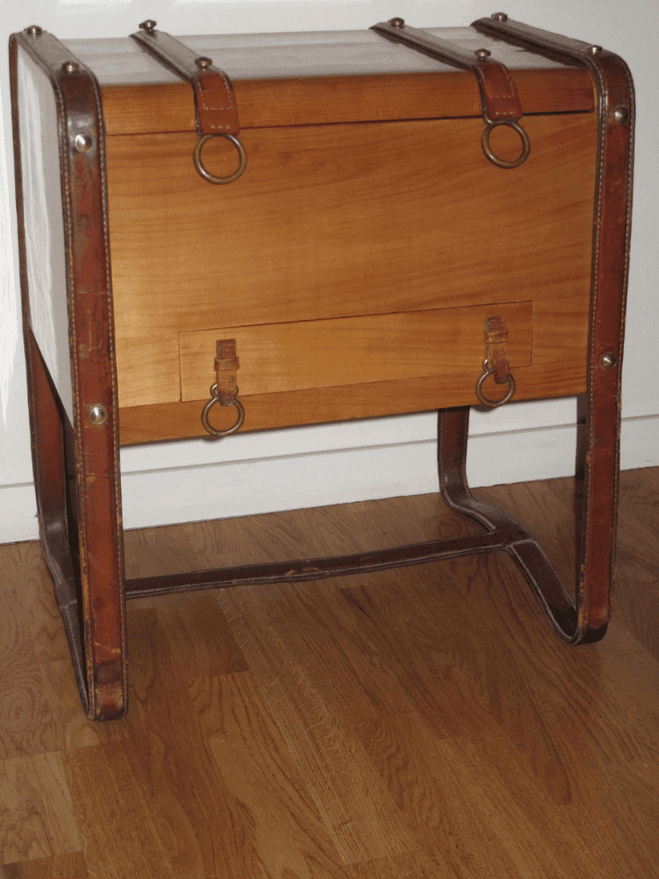 Galerie de Beyrie, New York : Jacques Adnet