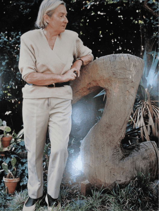 Odile Noll dans l’atelier de son père, 1997