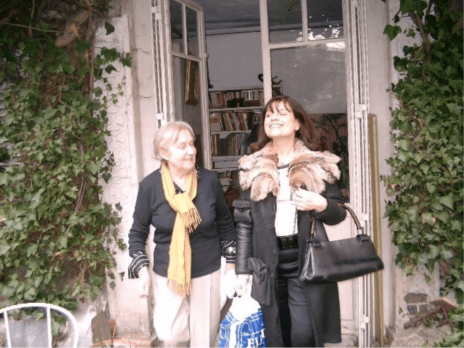 Odile Noll et Catherine de Beyrie à l’atelier d’Alexandre Noll, 1997