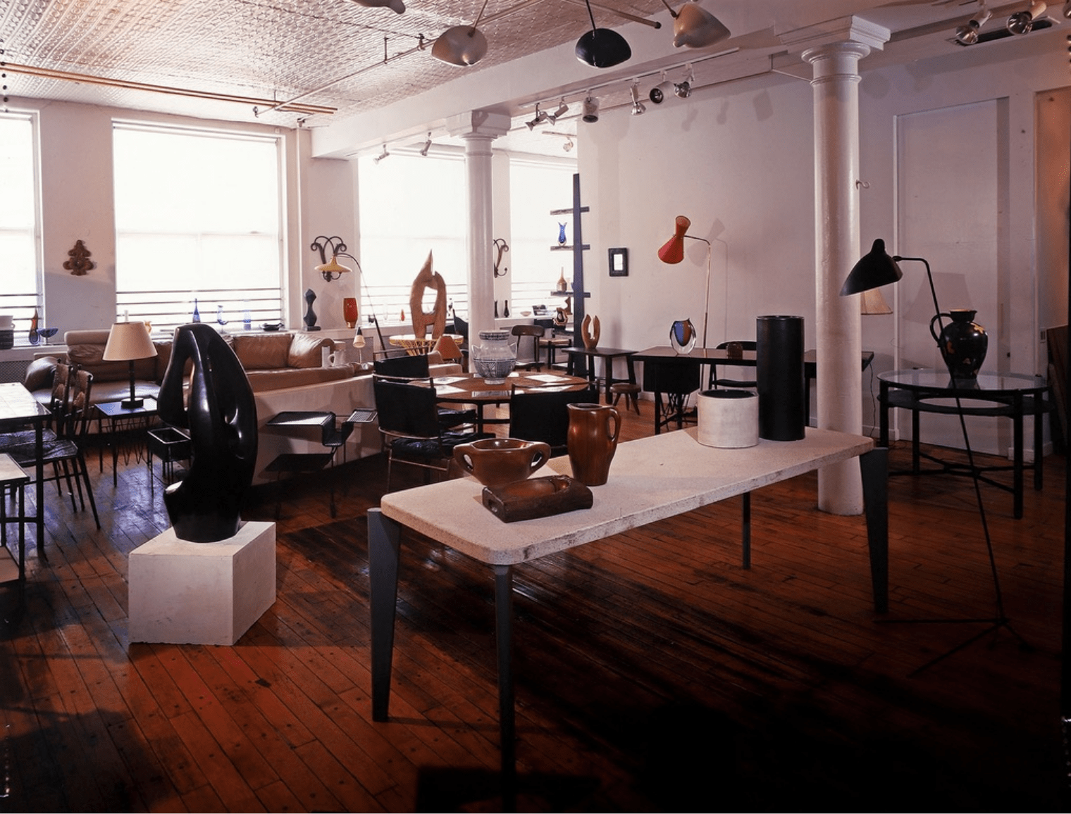 Galerie de Beyrie, New York, 1998 : Georges Jouve, Jean Prouvé, Alexandre Noll, Serge Mouille